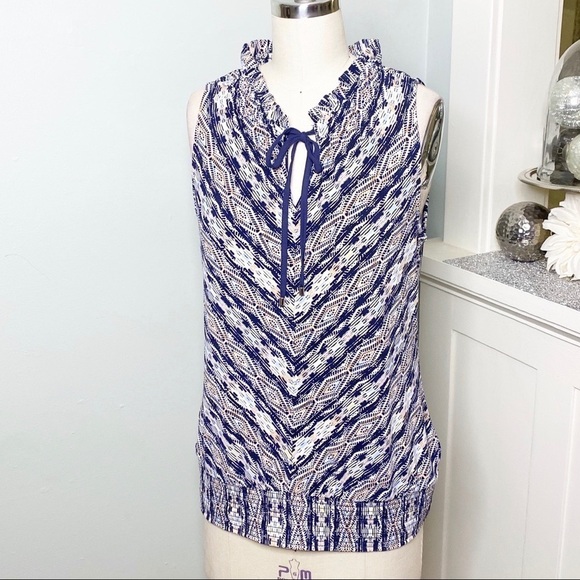 White House Black Market Chevron Tie Front Sleeveless Blouse Blue & White - Picture 4 of 12